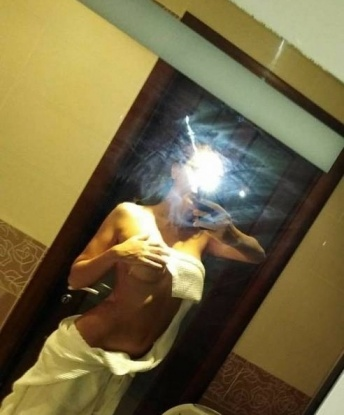 Опыт в сфере удовольствий у меня богатый, и я готова поделиться своими навыками с тобой. Мои услуги включают все, что ты можешь только пожелать - от классического секса до экспериментов в постели. Я обеспечу тебя умиротворением и полным расслаблением. У меня есть много отзывов от довольных клиентов, которые уверены, что я - лучшая в Москве. Чтобы убедиться, взгляни на мои фото - они говорят сами за себя. Жду тебя в Москве, чтобы создать незабываемые моменты вместе. 😘 655, 31 год